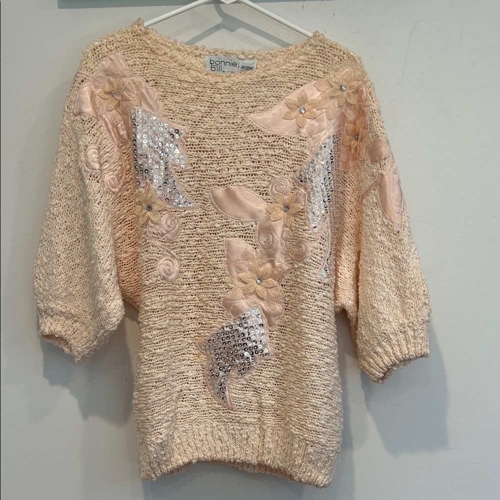 Vintage 80s Cream soft apricot Women's Sweater large appliqué embellished cotton